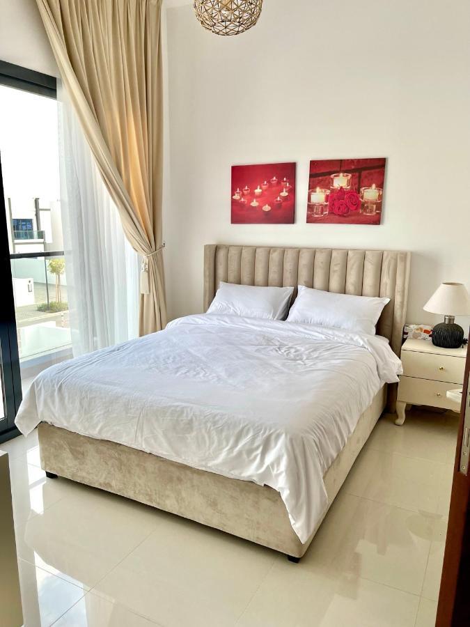 Iconic 4-Bedroom Villa With Pool In Fujairah Palm 外观 照片
